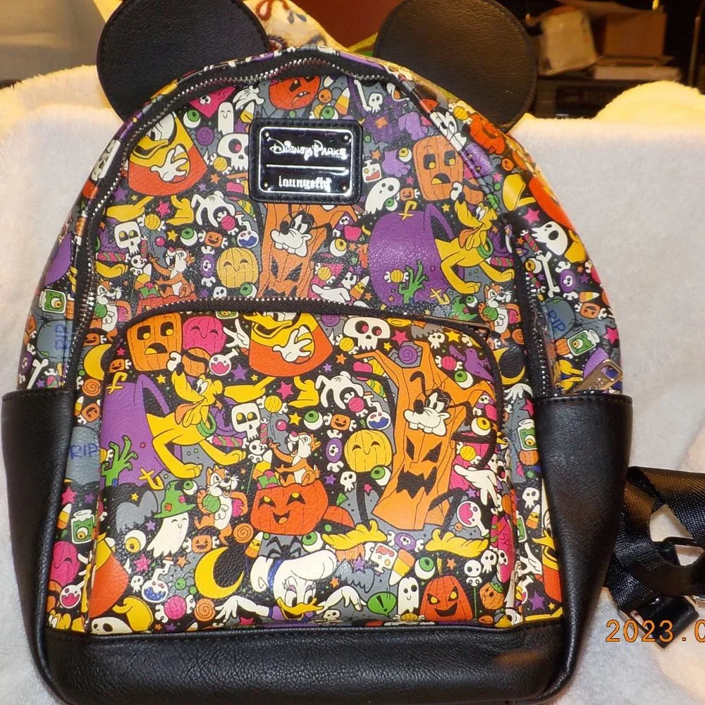 2022 Disney Parks Loungefly Mickey & Friends Halloween Mini Backpack NWOT - Picture 1 of 8